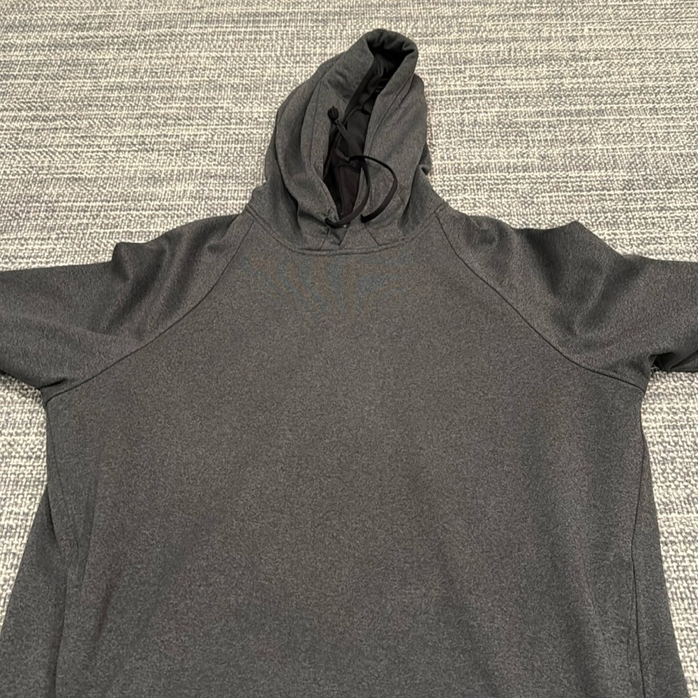 Lululemon Men’s Large Grey Sweatshirt